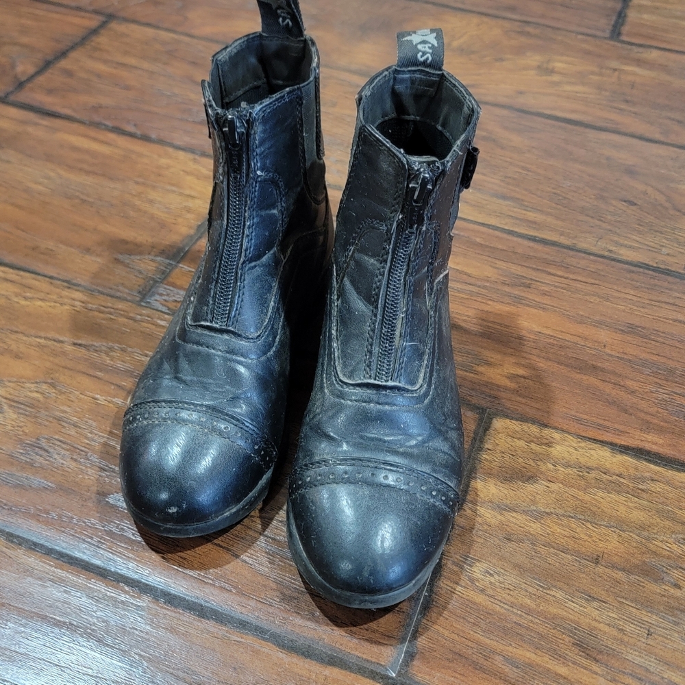 Kids Black Leather Boots - Picture 2 of 8
